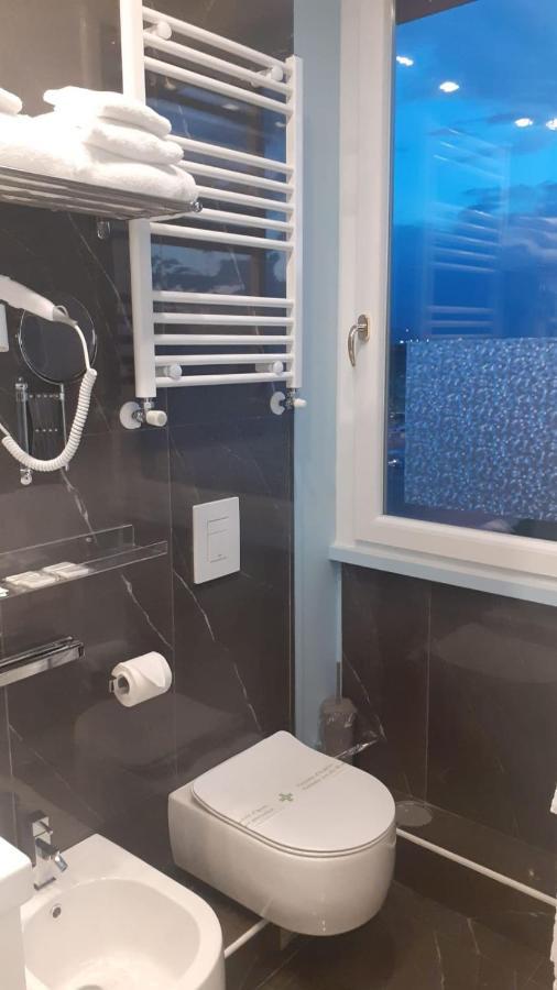 Pescara Centro Luxury Suite II Deluxe Rooms Exteriör bild