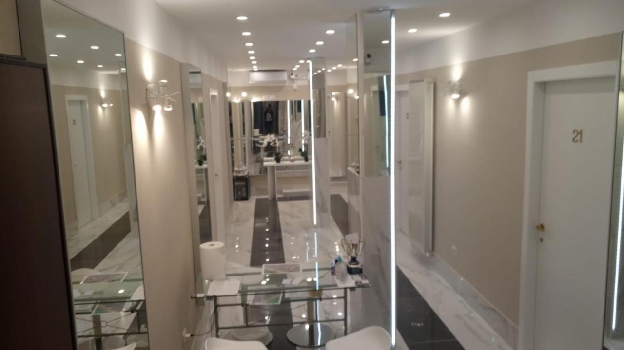 Pescara Centro Luxury Suite II Deluxe Rooms Exteriör bild
